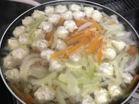 離乳食後期　豆腐入り鶏団子の野菜スープ
